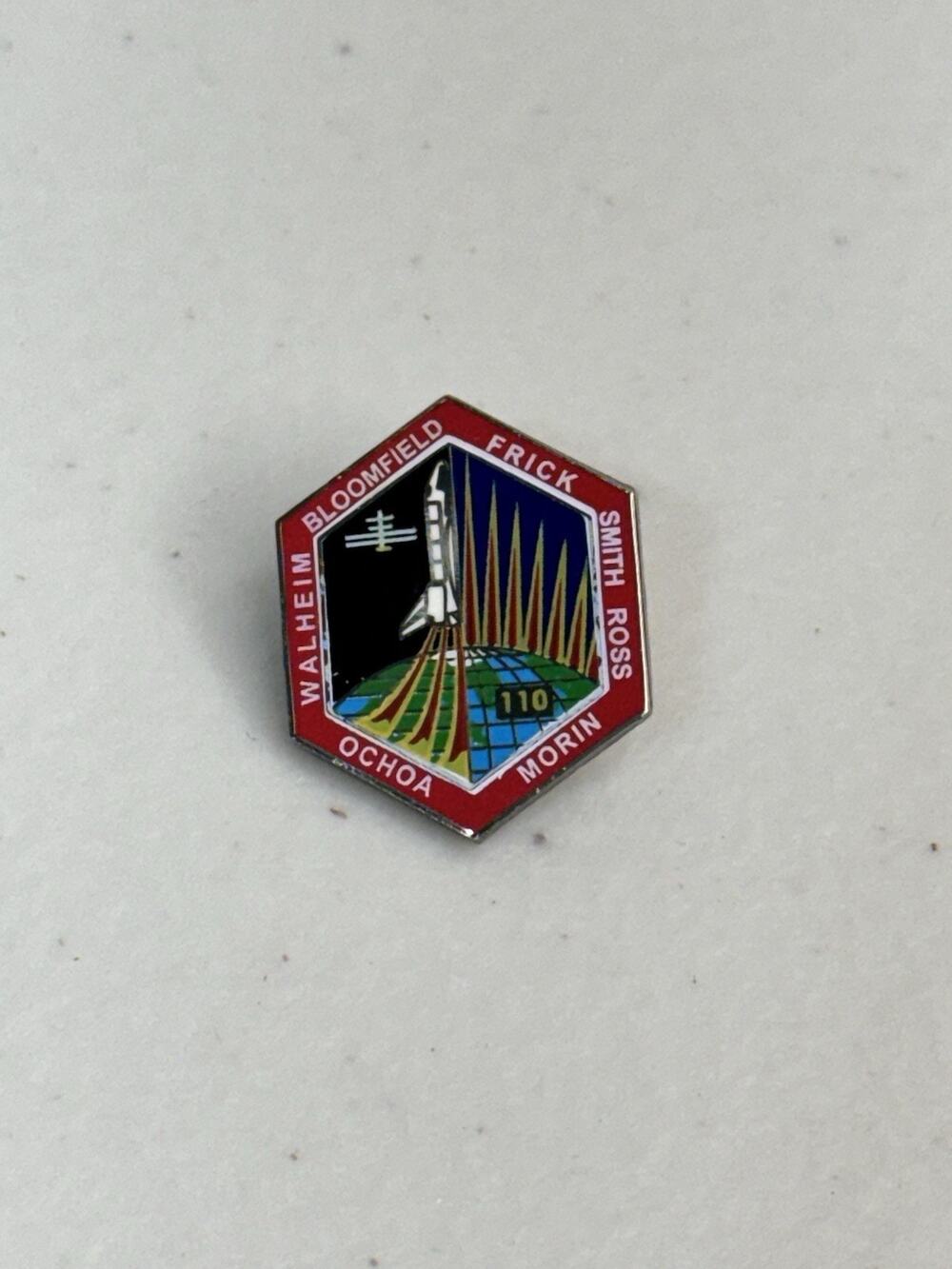 NASA Space Shuttle Mission Pin STS-110 Astronaut Smith Ross Walheim Ochoa Morin